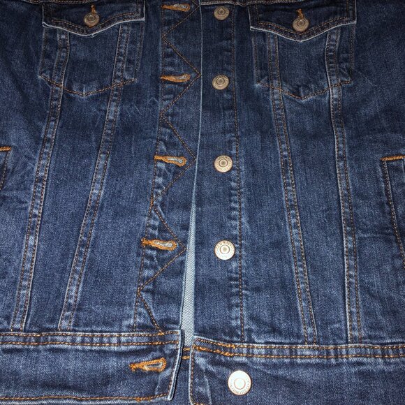 Women's Classic Jean Jacket - M - Picture 2 of 16